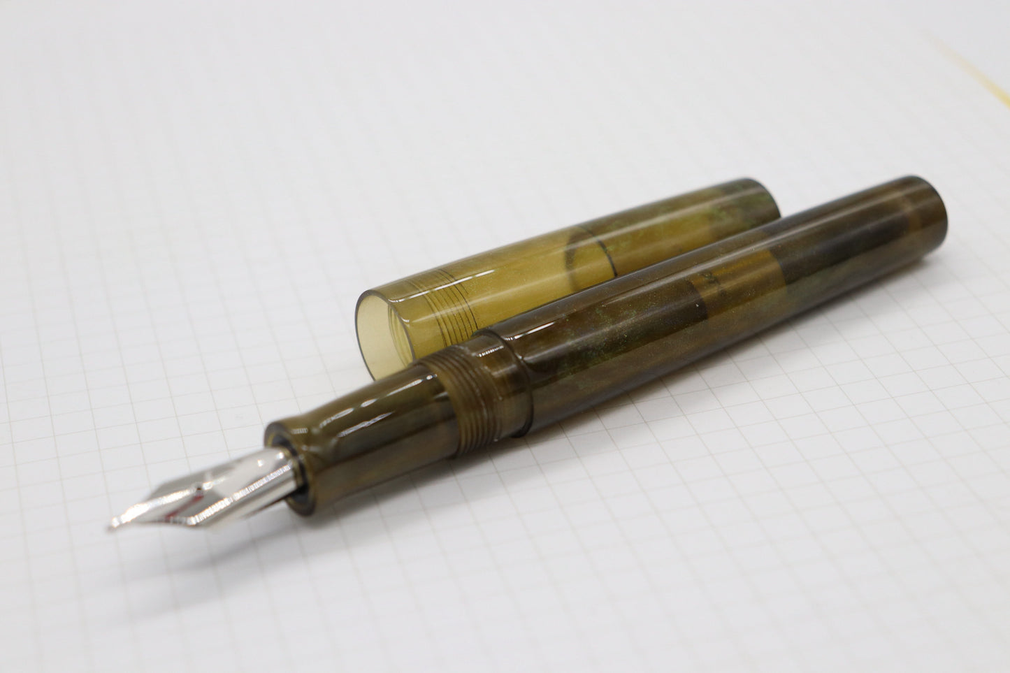 Poseidon Fountain Pen, Brown MOP
