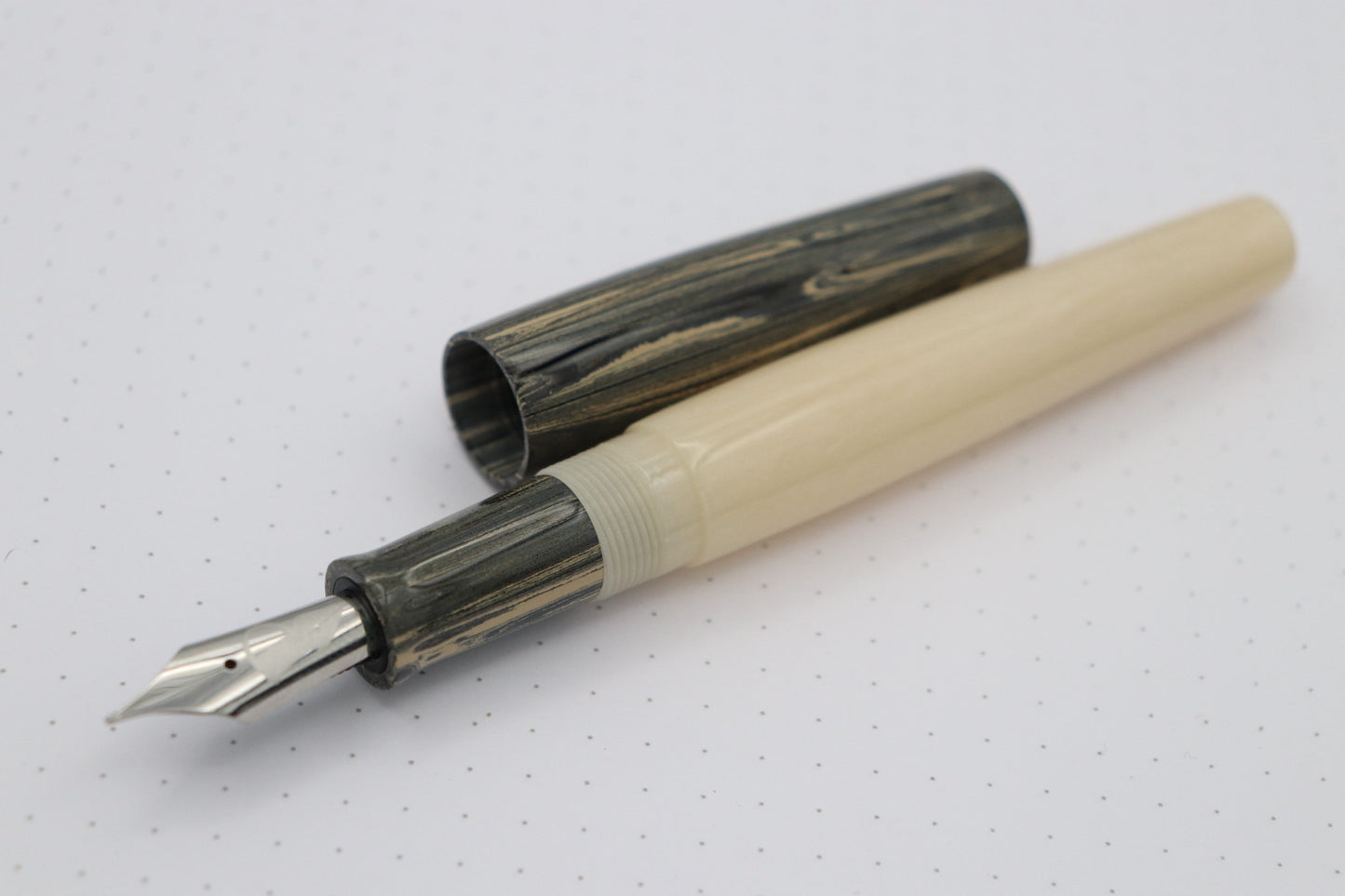 Poseidon Fountain Pen, SEM/Off-White