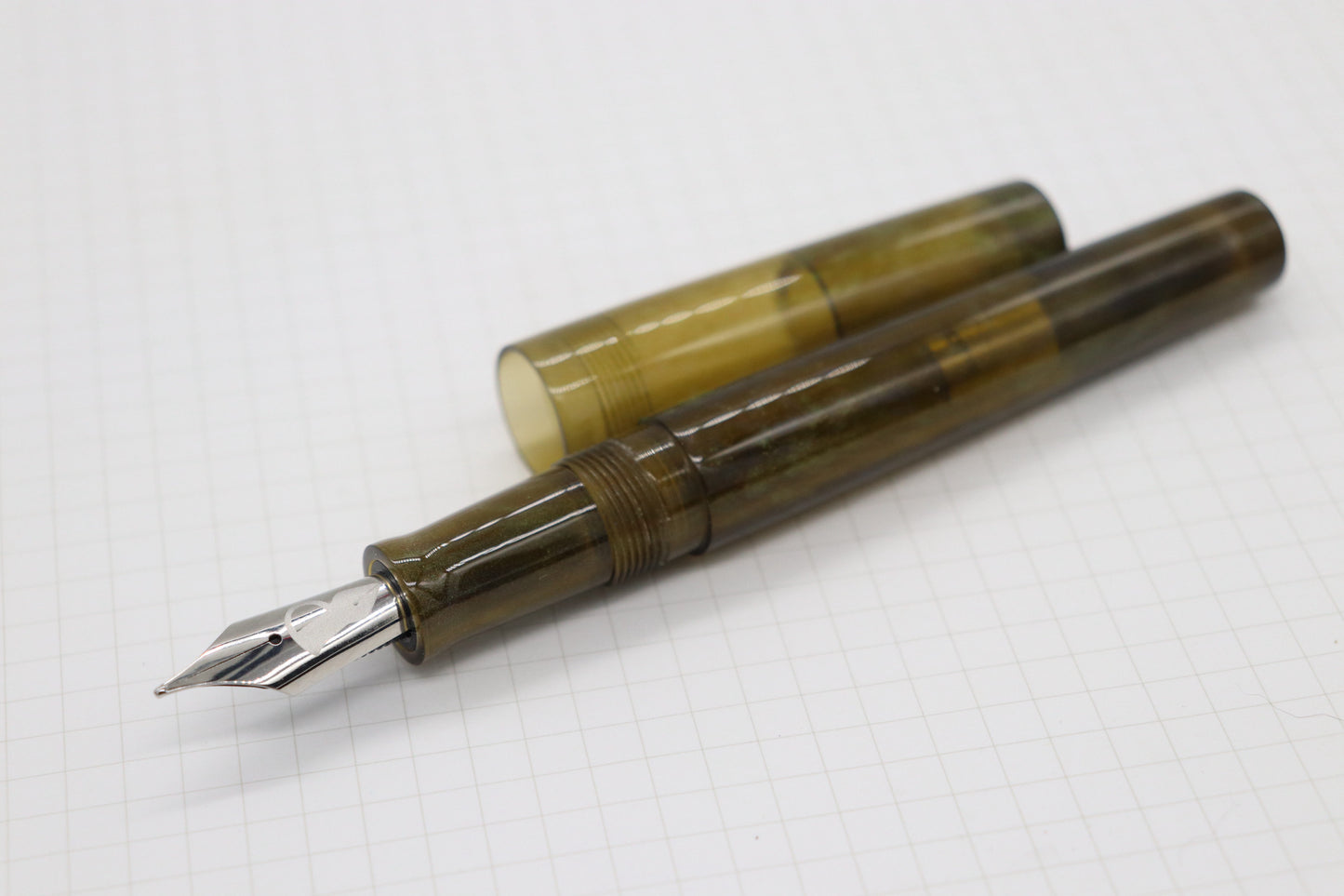 Poseidon Fountain Pen, Brown MOP